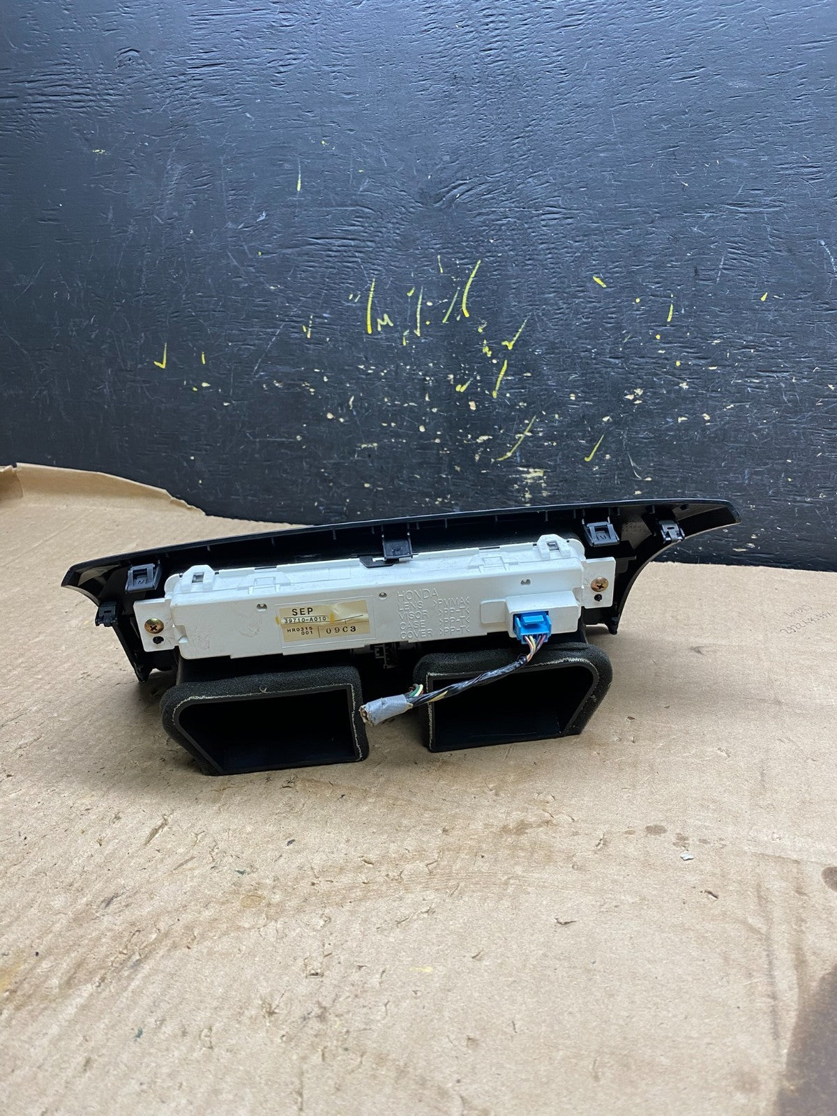 2004 to 2008 Acura TL Front Dash Dashboard AC Center Clock Air Vent z1882 DG4