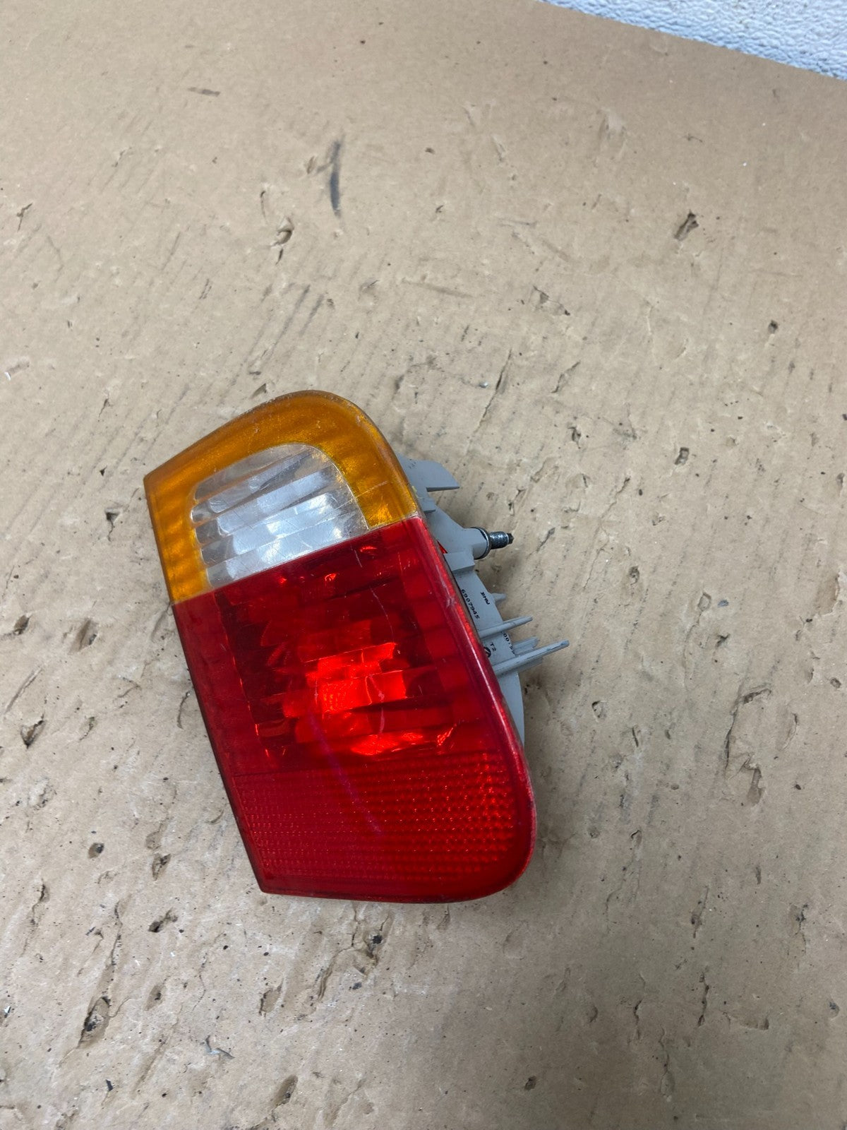 2002 - 2005 BMW 3 E46 Series Left Driver LH Inner Tail Light AH2788 DW1
