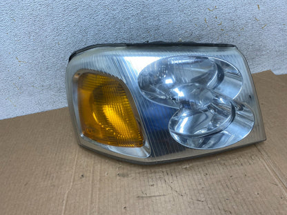 2002 to 2009 Gmc Envoy Right Passenger RH Side Headlight Halogen AI4469 DW0