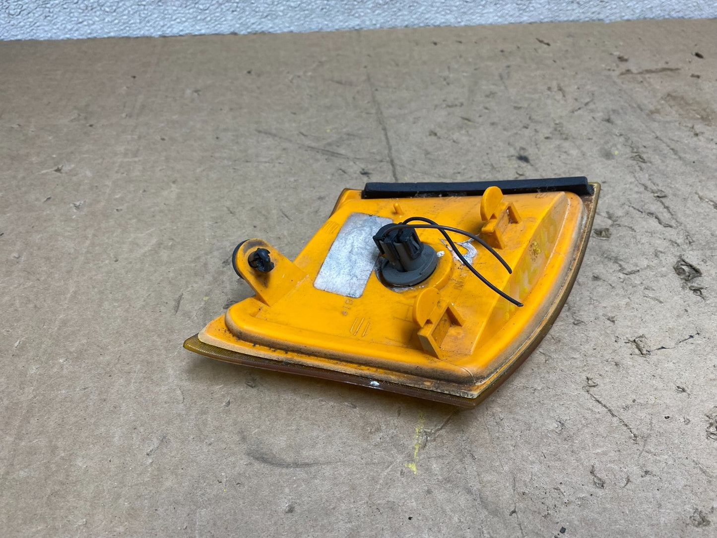 2002-2004 Saturn Vue Left Driver Side Turn Signal Corner Headlight Light X22988