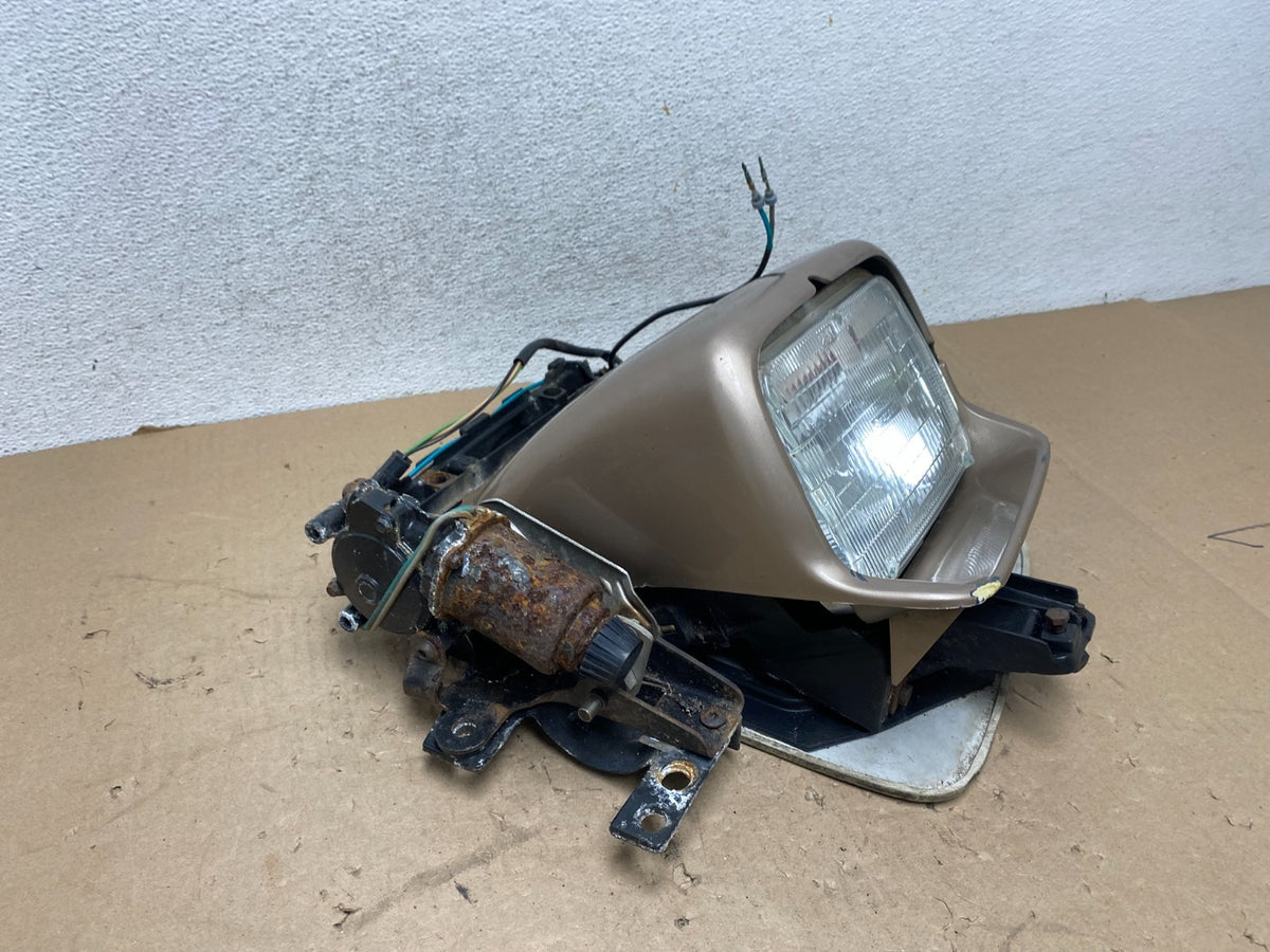 1984 to 1989 Chevrolet Corvette Left Driver LH Side Headlight AG4361 DW2
