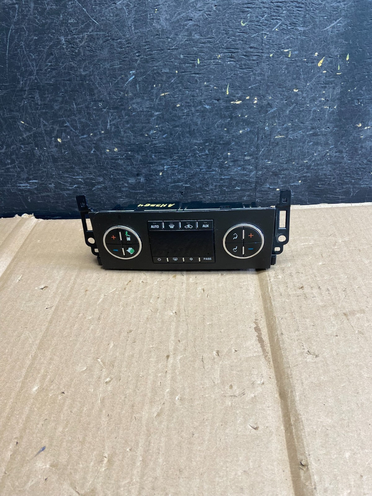 2007-2011 GMC Yukon Tahoe Automatic Climate Temperature Temp Control AH5584 DW0