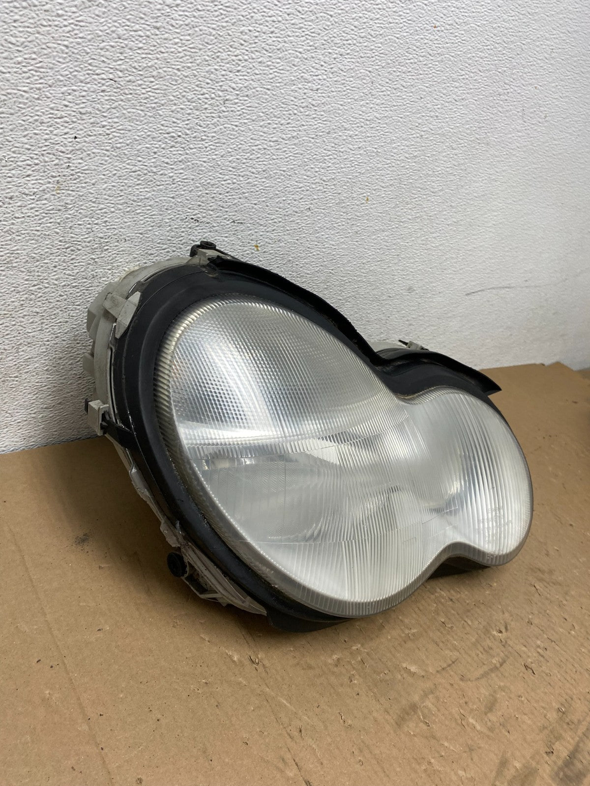 2001 - 2004 Mercedes-Benz C Class Halogen Right Passenger Headlight AD78062