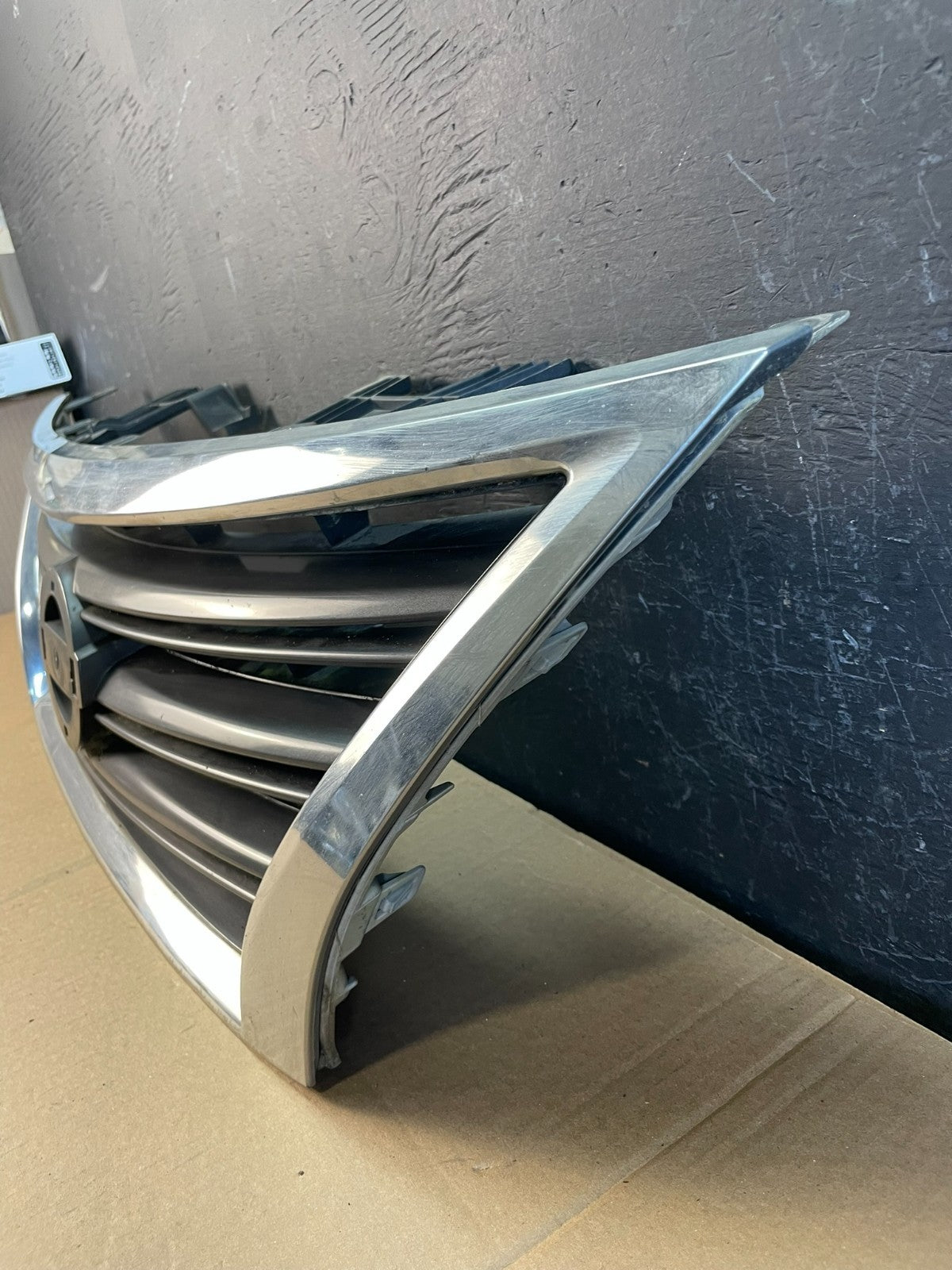 2013 to 2014 Nissan sentra Front Upper Grill Grille Sedan AC22001