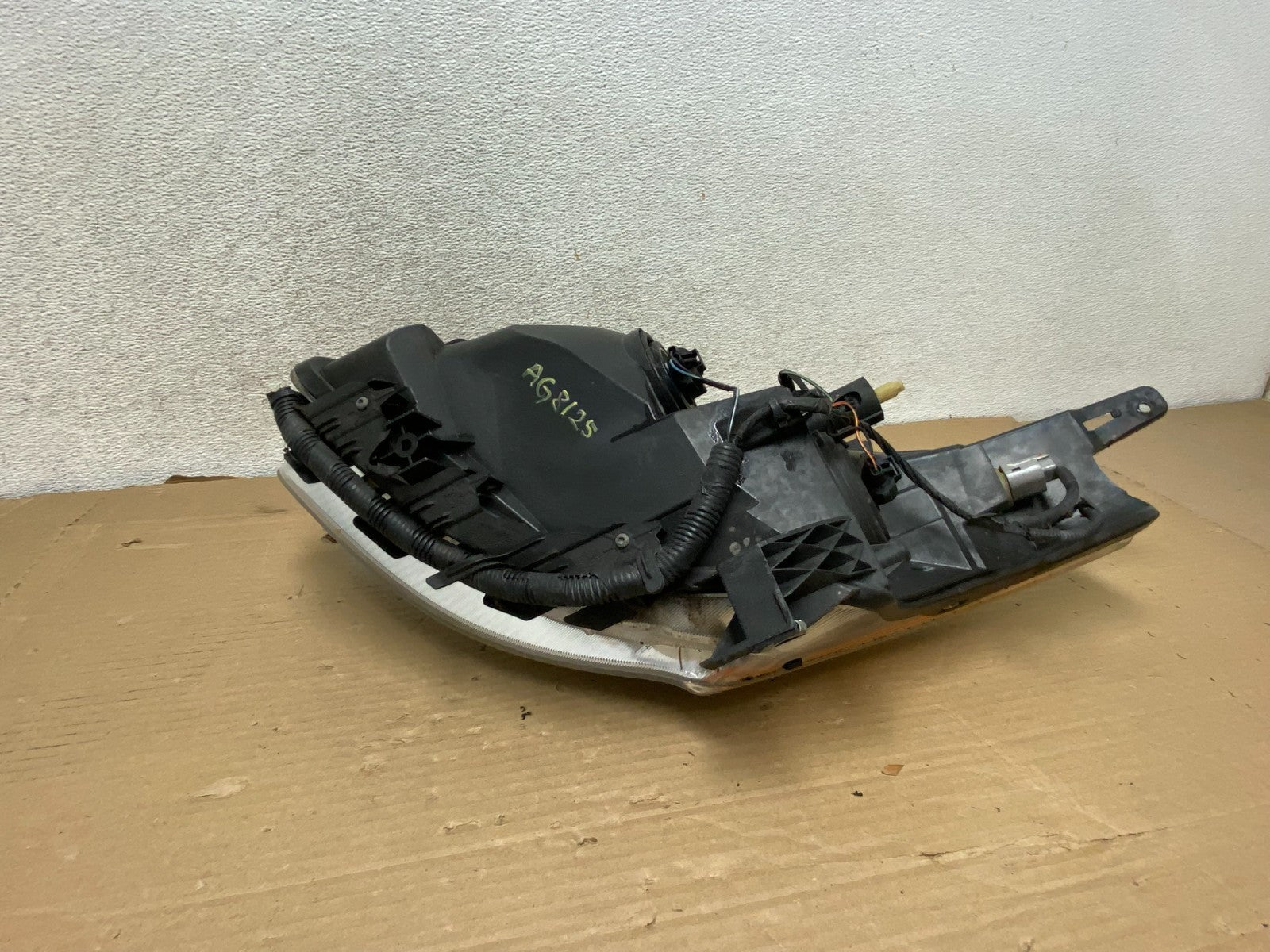 Sedan 2010 2011 2012 Nissan Altima Headlight Right Passenger Rh AG8125 DW8