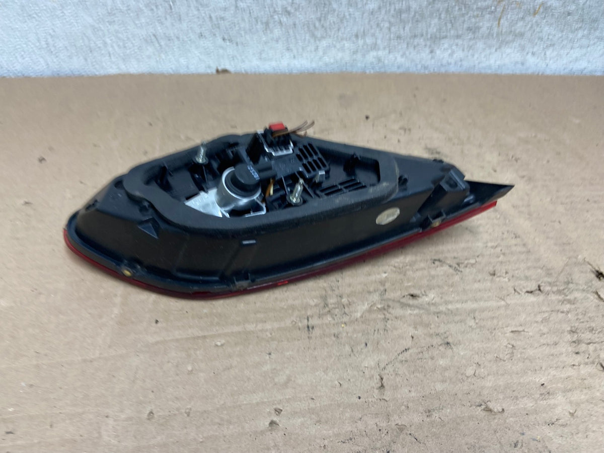 2013 - 2017 Volkswagen CC Right Passenger RH Side Inner Tail Light AI0980 LK4