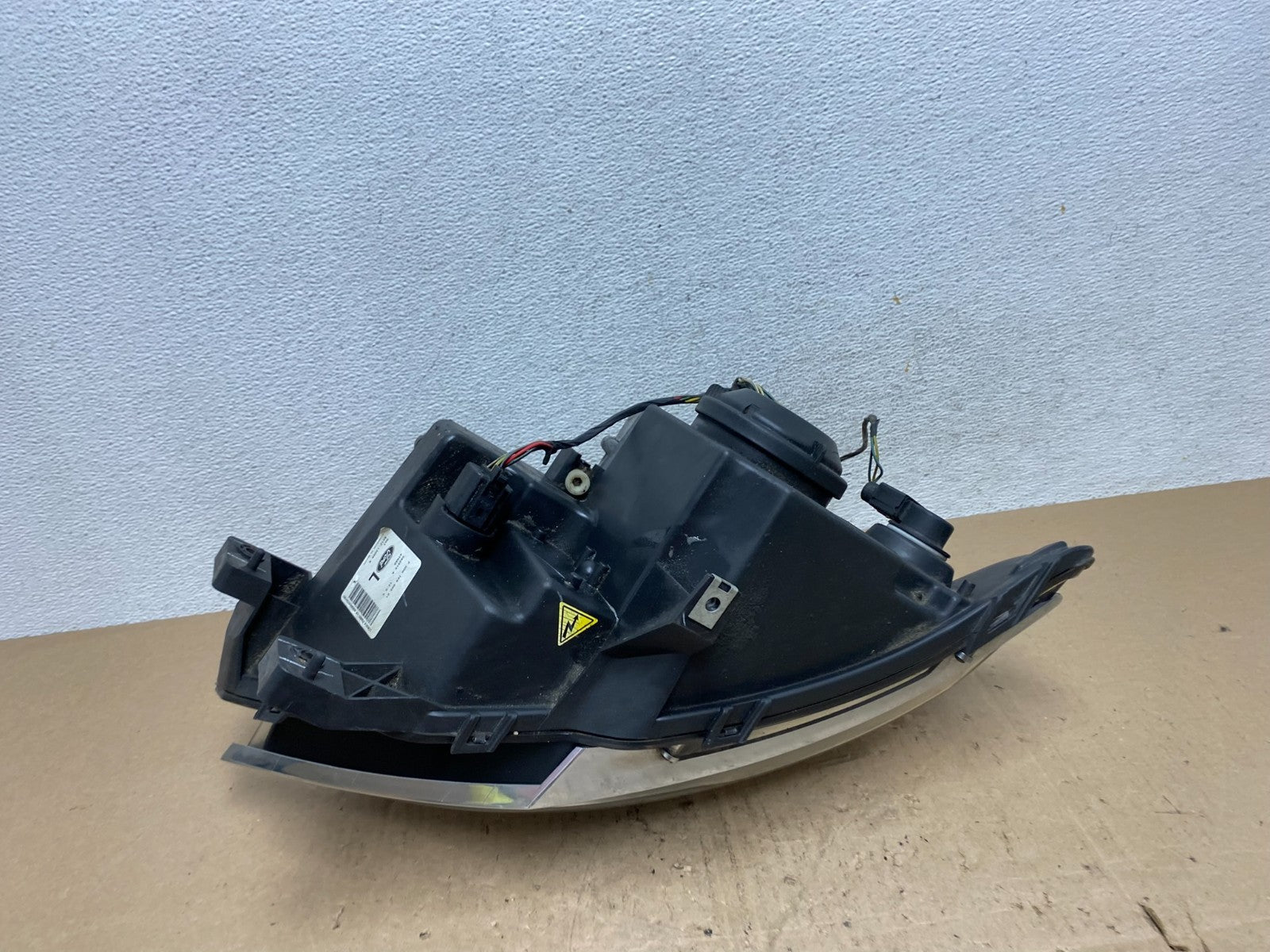 Xenon 2011 to 2015 Lincoln MKX Left Driver LH Headlight Side AE6466 DW4