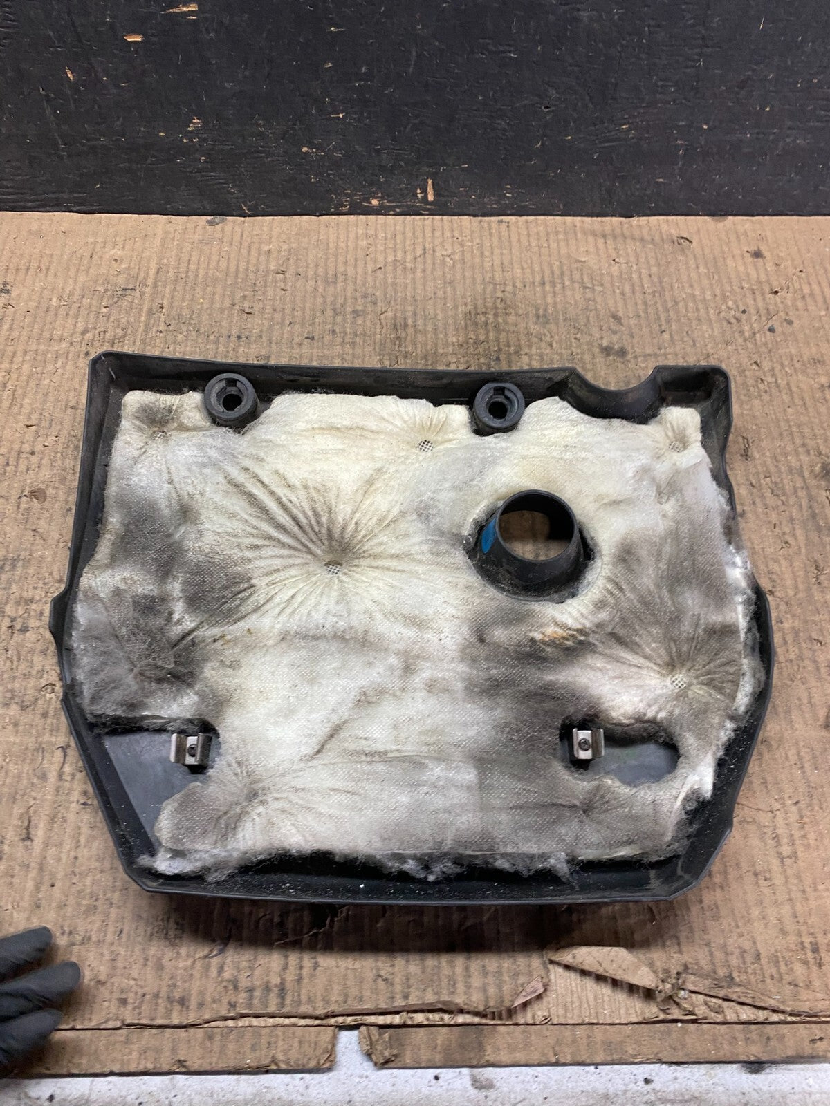 2004 to 2009 Mazda 3 DOHC 16 VALVE Engine Shield Top Cover N3108 PS5