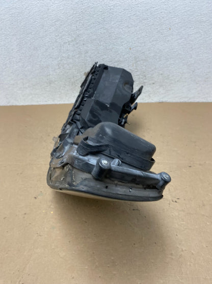2005 to 2011 Lincoln Town Car Right Passenger Rh Side Headlight AF4721 DW7