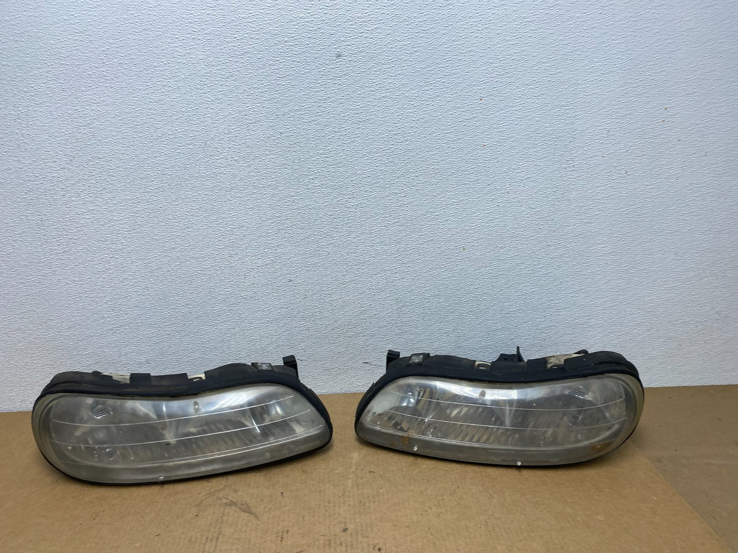 1997 to 2003 Chevrolet Malibu Left+Right Side Headlights AC1795 DW0
