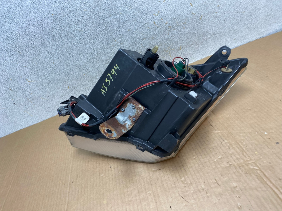 2010 2011 2012 Nissan Sentra Halogen Right Passenger RH Side Headlight AI5794 LK6