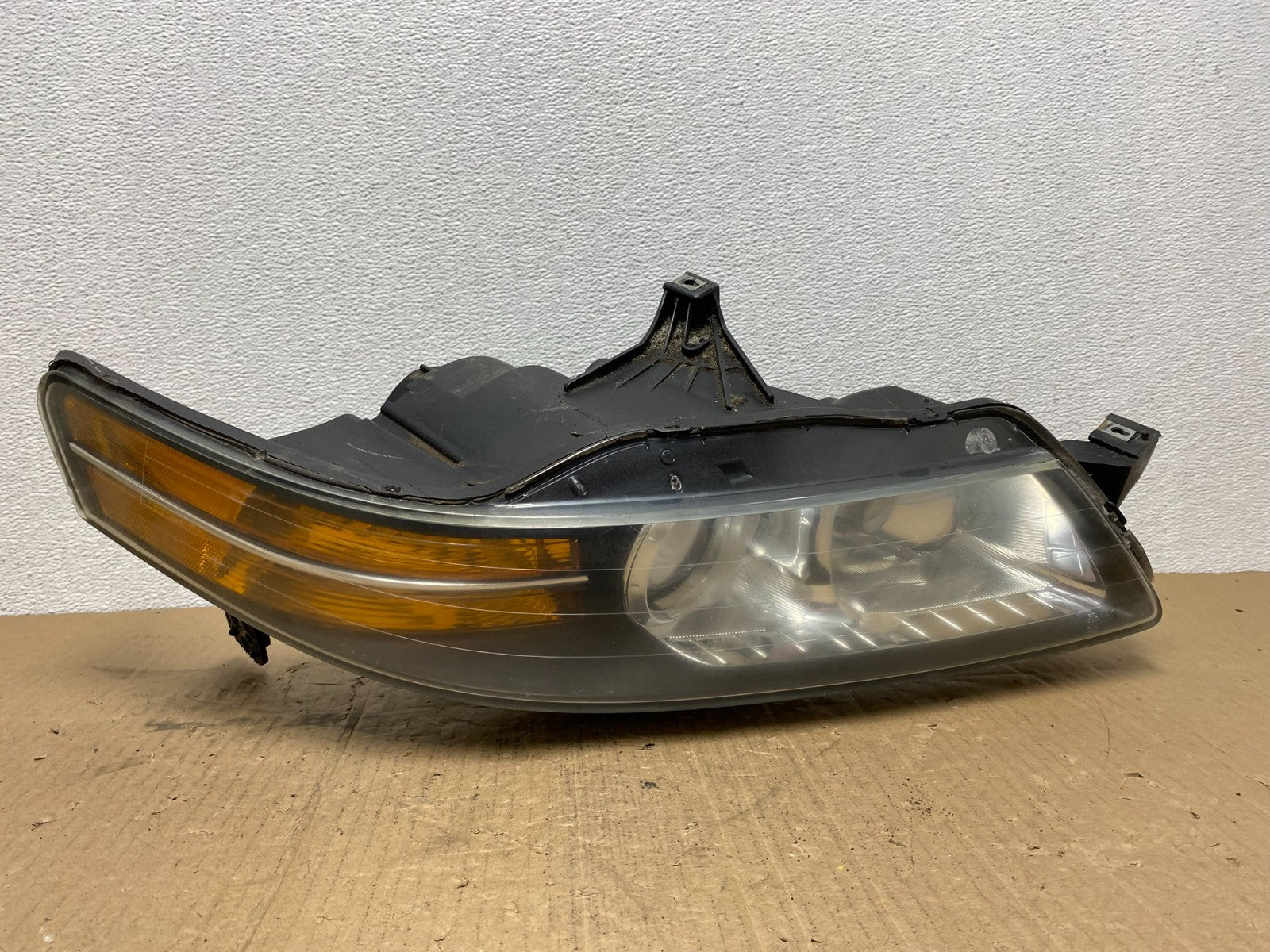 2004 2005 2006 Acura TL Headlight Right Passenger Side Xenon HID AB8312 DW0