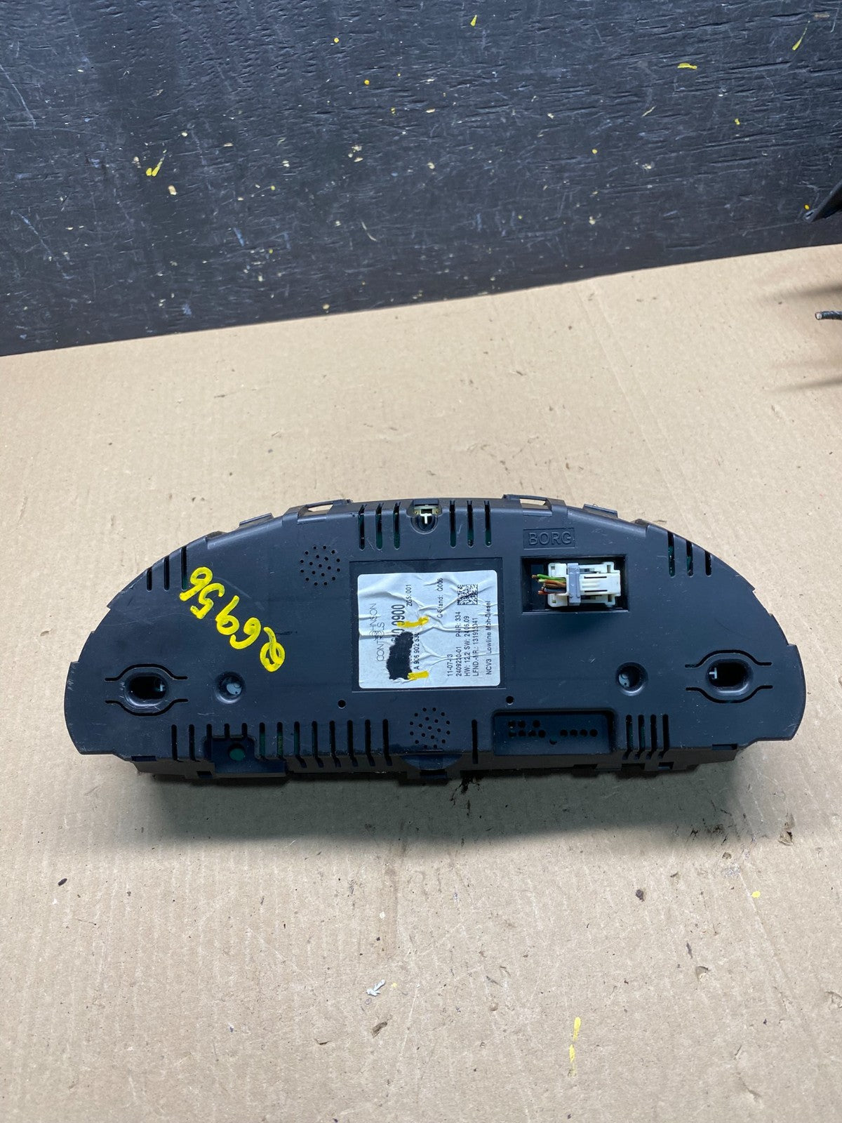 2007 to 2013 Sprinter 2500 3500 Instrument Speedometer Gauge Cluster Q6956 PS2