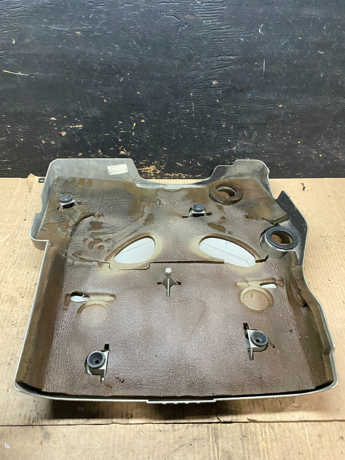 2004 to 2007 Cadillac CTS 3.6L Plastic Engine Cover Shield U6123 DG4