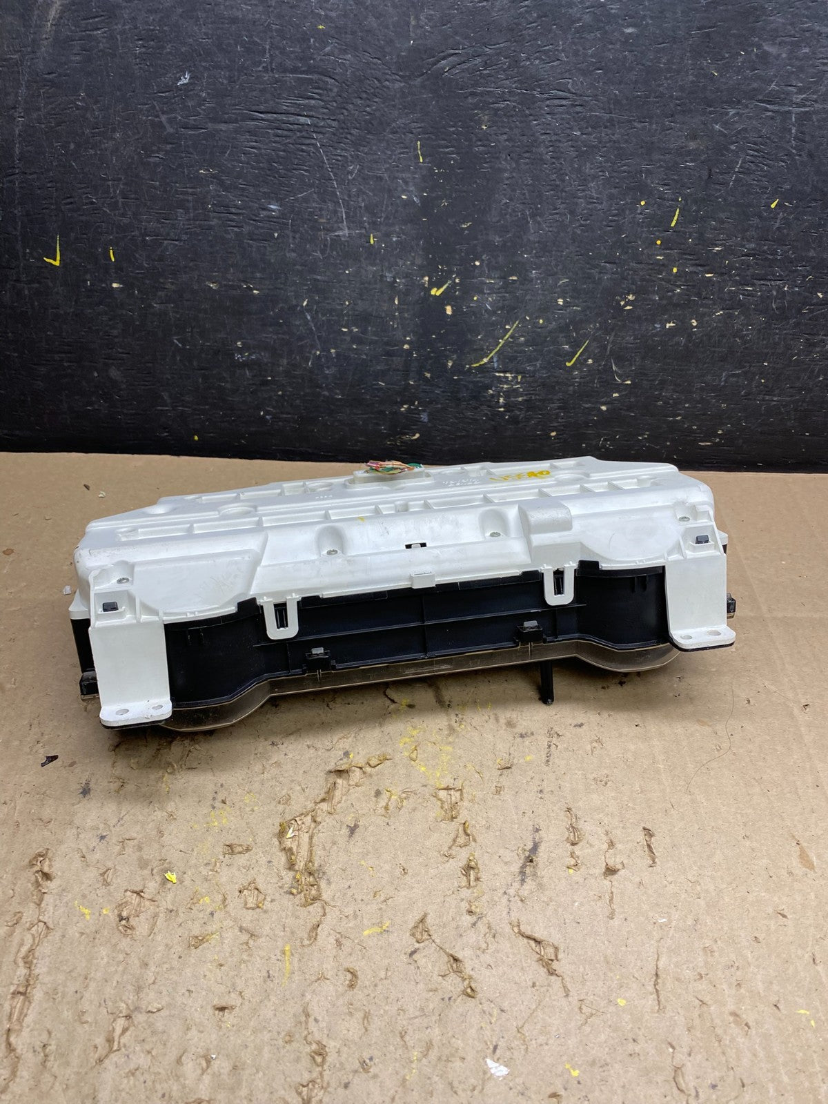 2004 2005 Toyota Sienna Speedometer Cluster Gauge U5570 DG6