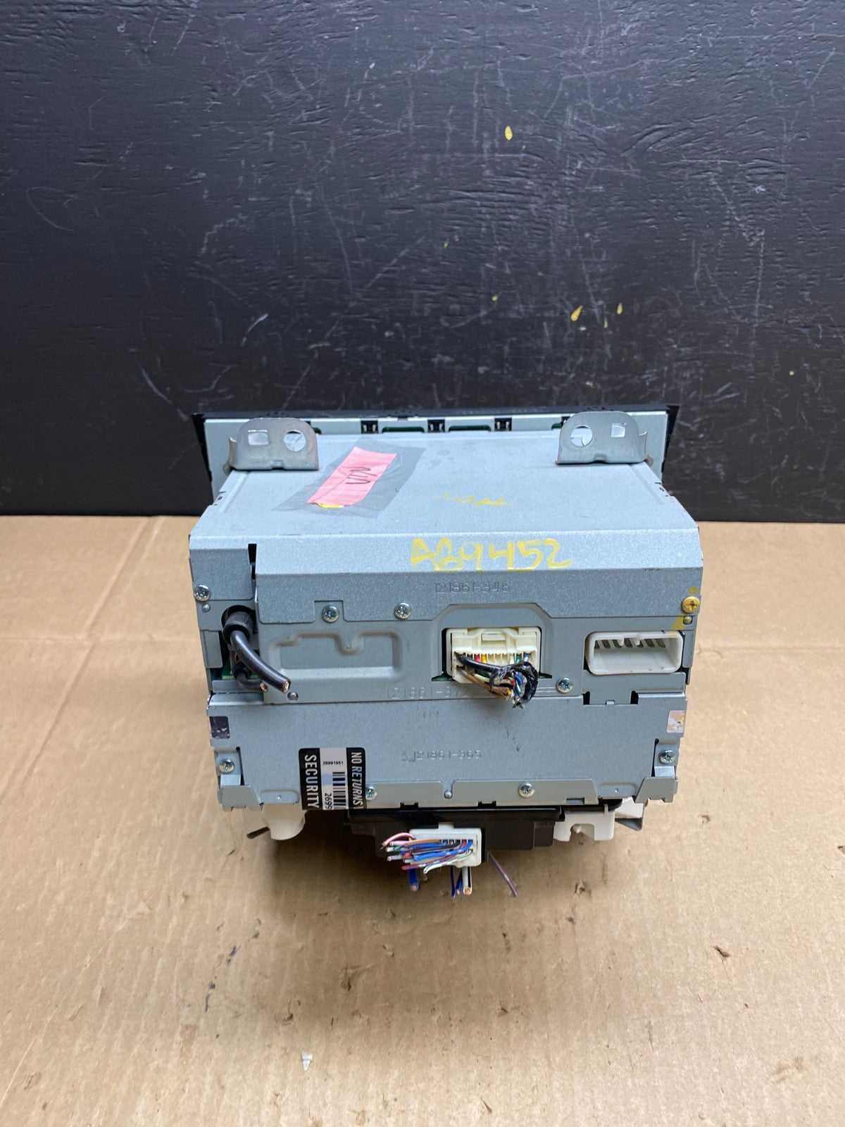 2000-2004 Toyota Avalon Radio Stereo 6 CD Tape Player Climate Control AB9452 DG3