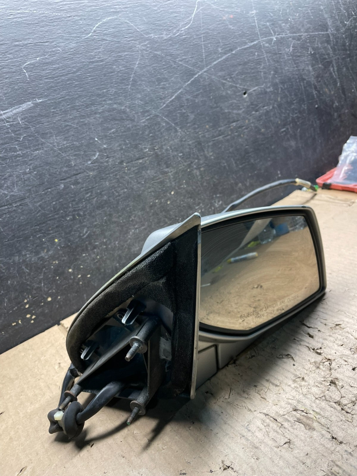 2004 to 2009 Cadillac SRX Right Passenger Rh Side Door Mirror Oem V8874 DG13