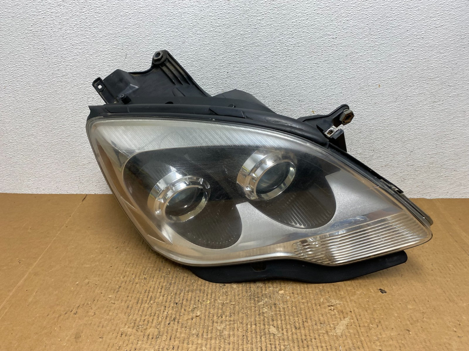 2007-2012 Gmc Acadia Halogen Headlight Right Passenger Side AE1672 DW0