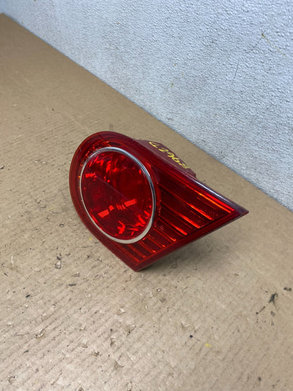 2004 2005 2006 Kia Amanti Right Passenger Side Tail Light Inner OEM L8705 DW1