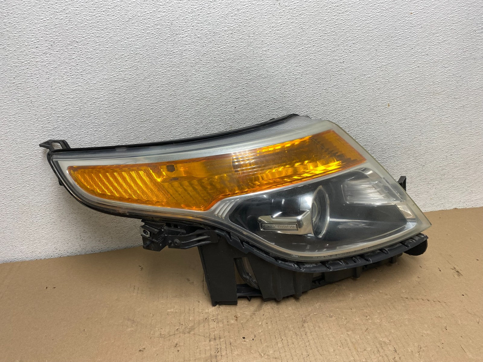2011 to 2015 Ford Explorer Right Passenger Halogen Headlight AF3188 DW0