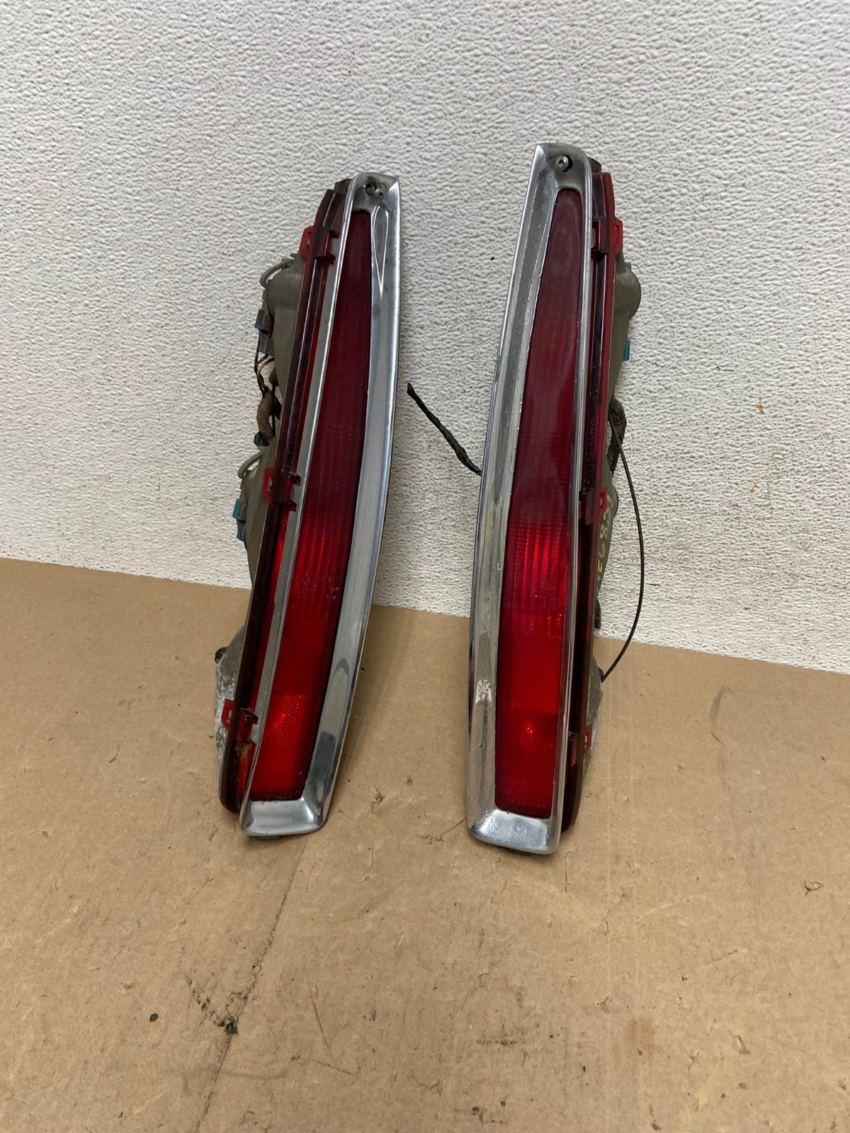 1994 to 1999 Cadillac Deville Left+Right Side Tail lights AE6831 LK0
