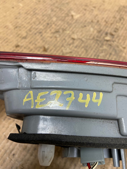 2010 - 2011 Toyota Camry Left Driver LH Side Inner Tail Light AE2744 LK6