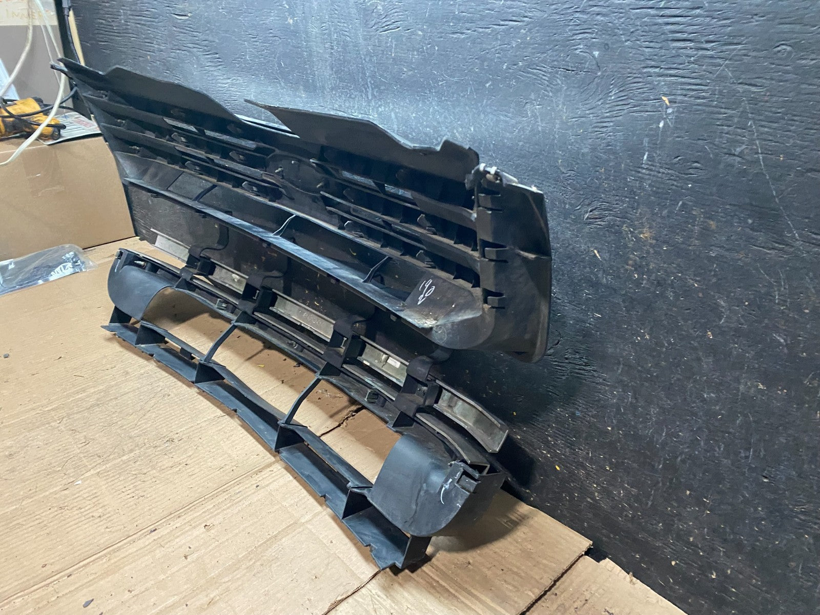 2006-2009 Ford Fusion Grill Grille With Emblem Upper Lower Oem w4819 DG6