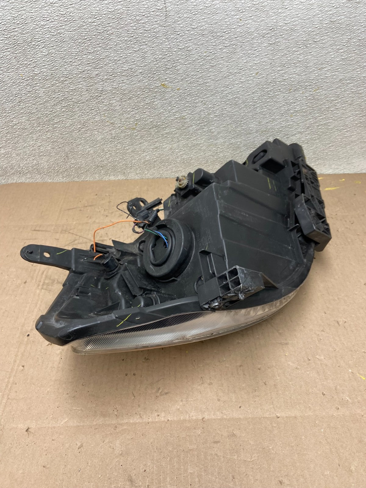 2008 to 2012 Nissan Versa Headlight Halogen Left Driver Lh Side AA0457 DW6