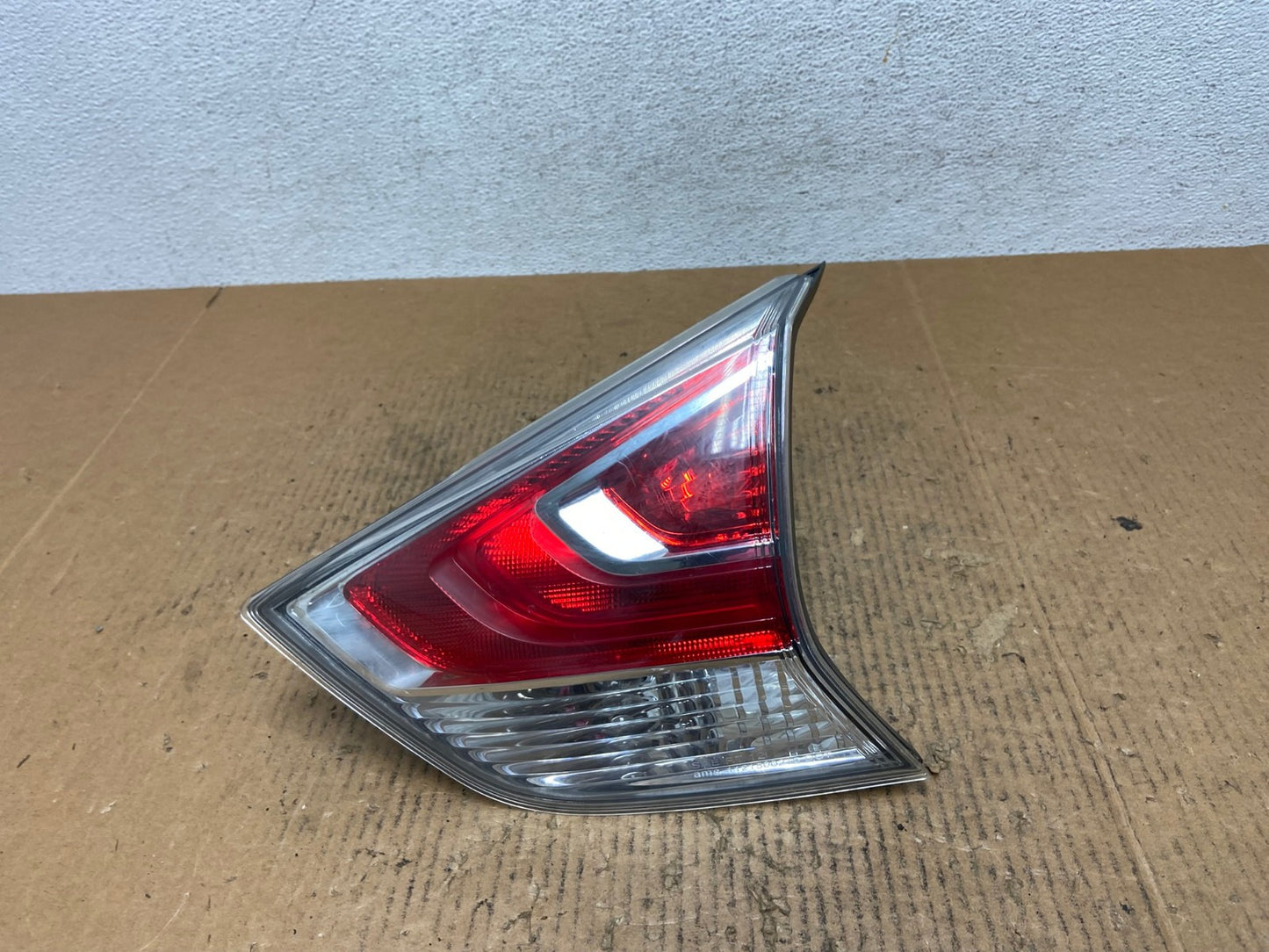 2014-2016 Nissan Rogue Right Passenger Side Tail Light Inner AE2684 LK0