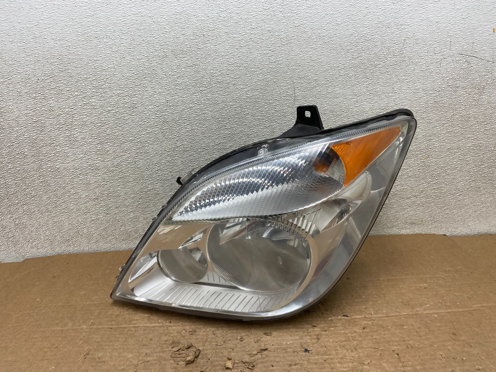 2007 to 2013 Mercedes Sprinter Headlight Left Driver Side Halogen Oem Z3655 DW0