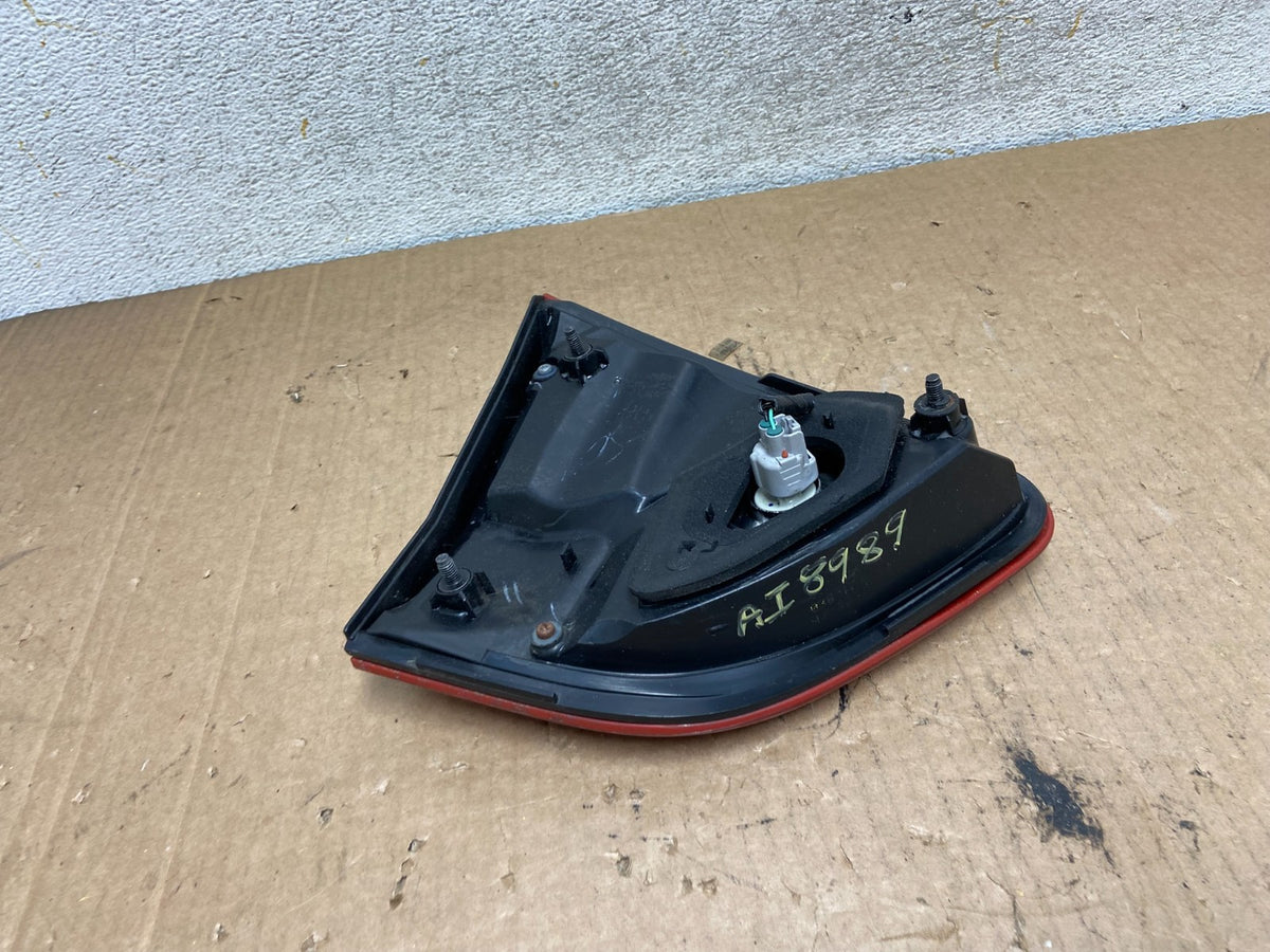 2017 - 2020 Nissan Pathfinder Right Passenger Tail light Inner AI8989 LK5