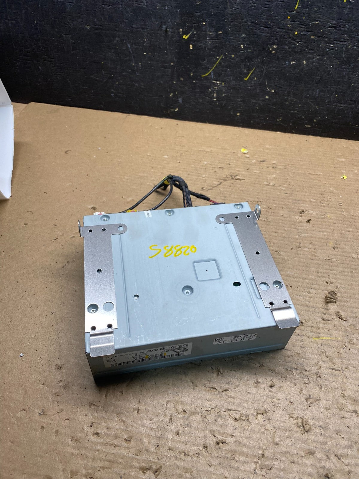 2005 - 2012 Audi A5 A6  Radio Audio Becker Receiver  Oem s8820 DG3