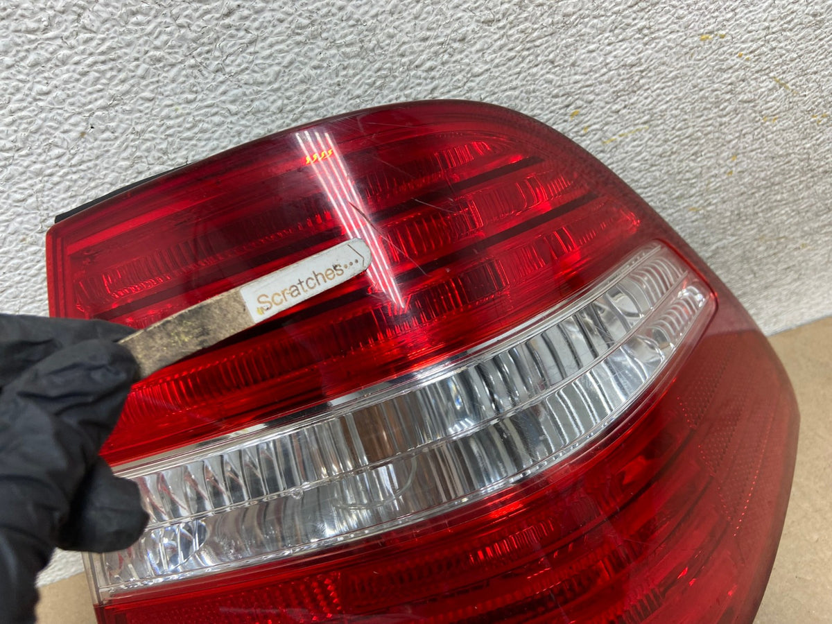 2004 to 2006 Lexus LS430 Right Passenger RH Side Tail Light AH6770 LK3