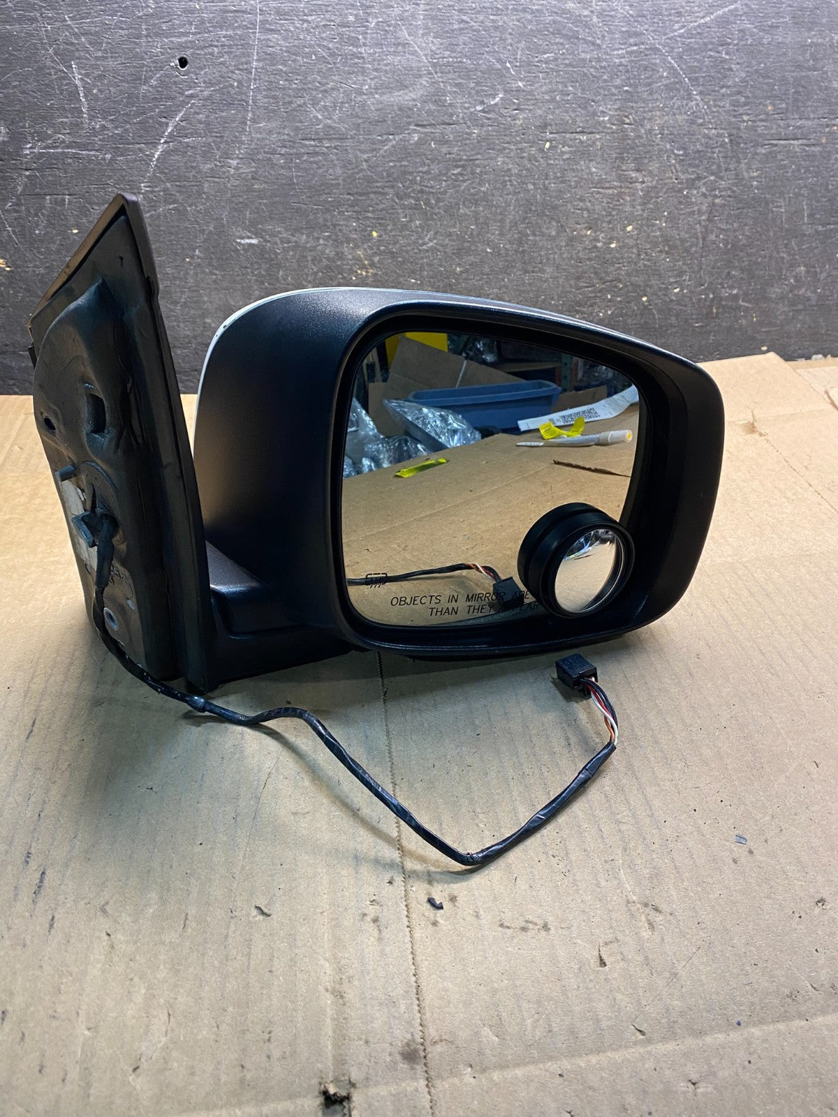 2009 to 2014 Volkswagen Routan Right Passenger View Door Mirror Y3545 MS8