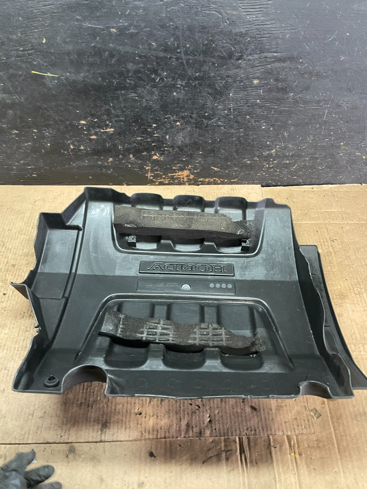 2005 to 2007 Honda Odyssey Black Engine Cover OEM T0278 DG5