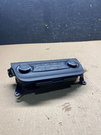 2015-2019 Nissan Sentra Climate Control Unit Heater Ac Temperature Hvac Q7053 DG1