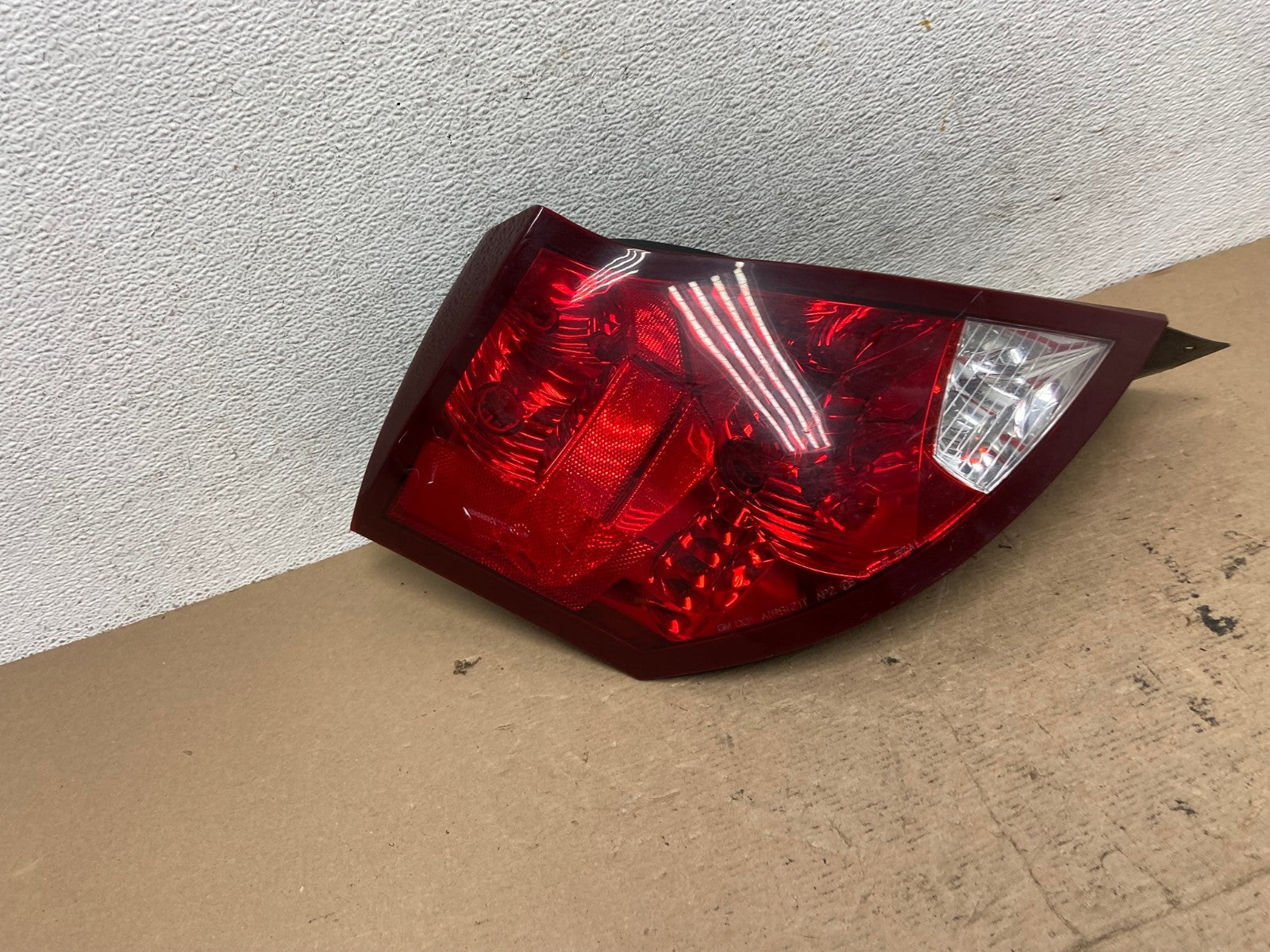 2003-2007 Saturn Ion Left Driver LH Side Tail Light Tail Light AF4794 LK2