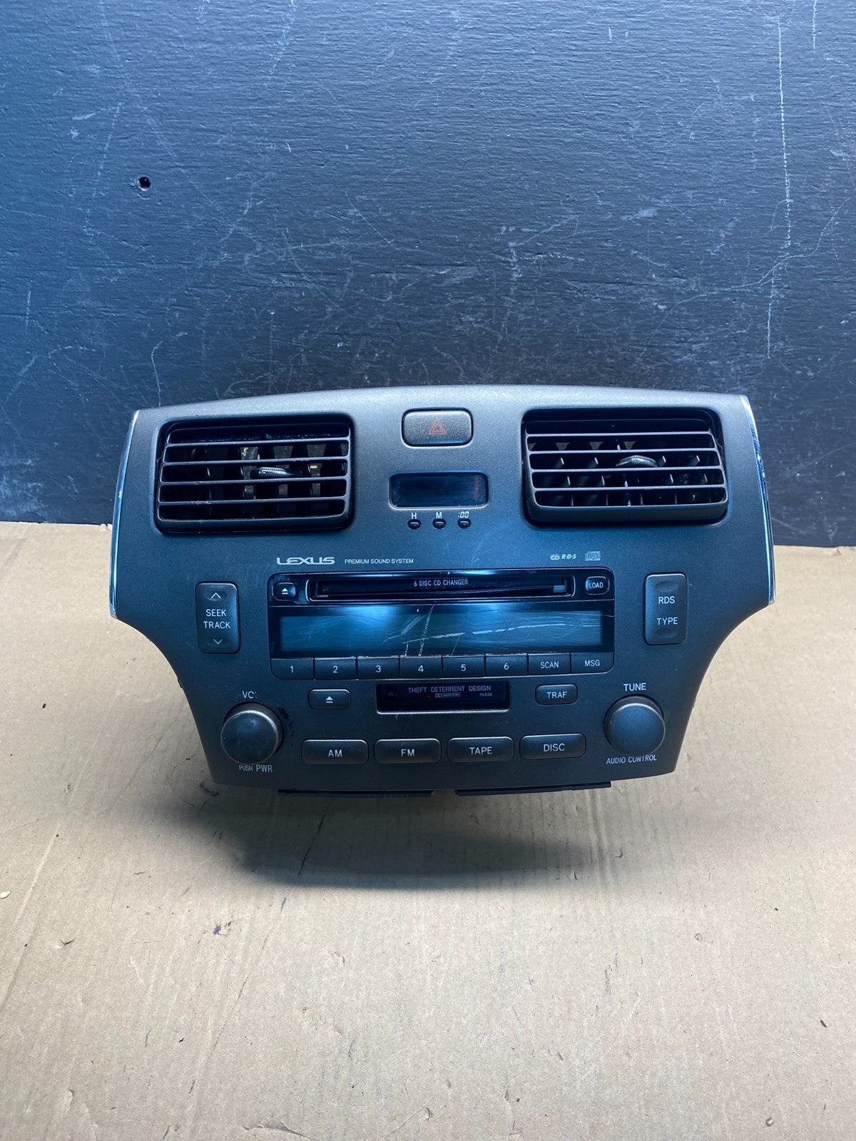 2004 to 2006 Lexus ES330 Es300 Radio Receiver Tape CD Air Vent AE7709 DW0