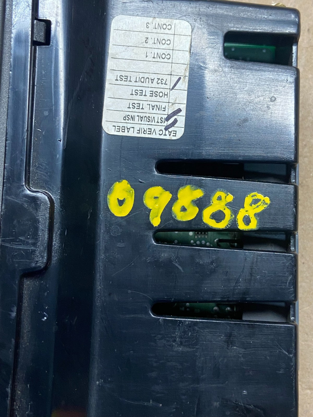 2003 to 2006 Lincoln Town Car OEM Climate Control Panel O9888 OEM DG7