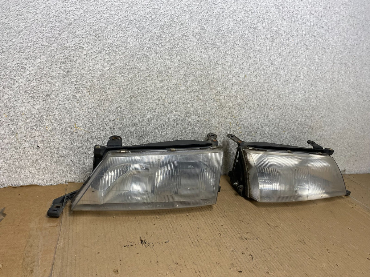 1995-1997 Toyota Avalon Left+Right Side Headlights AH3081 DW1