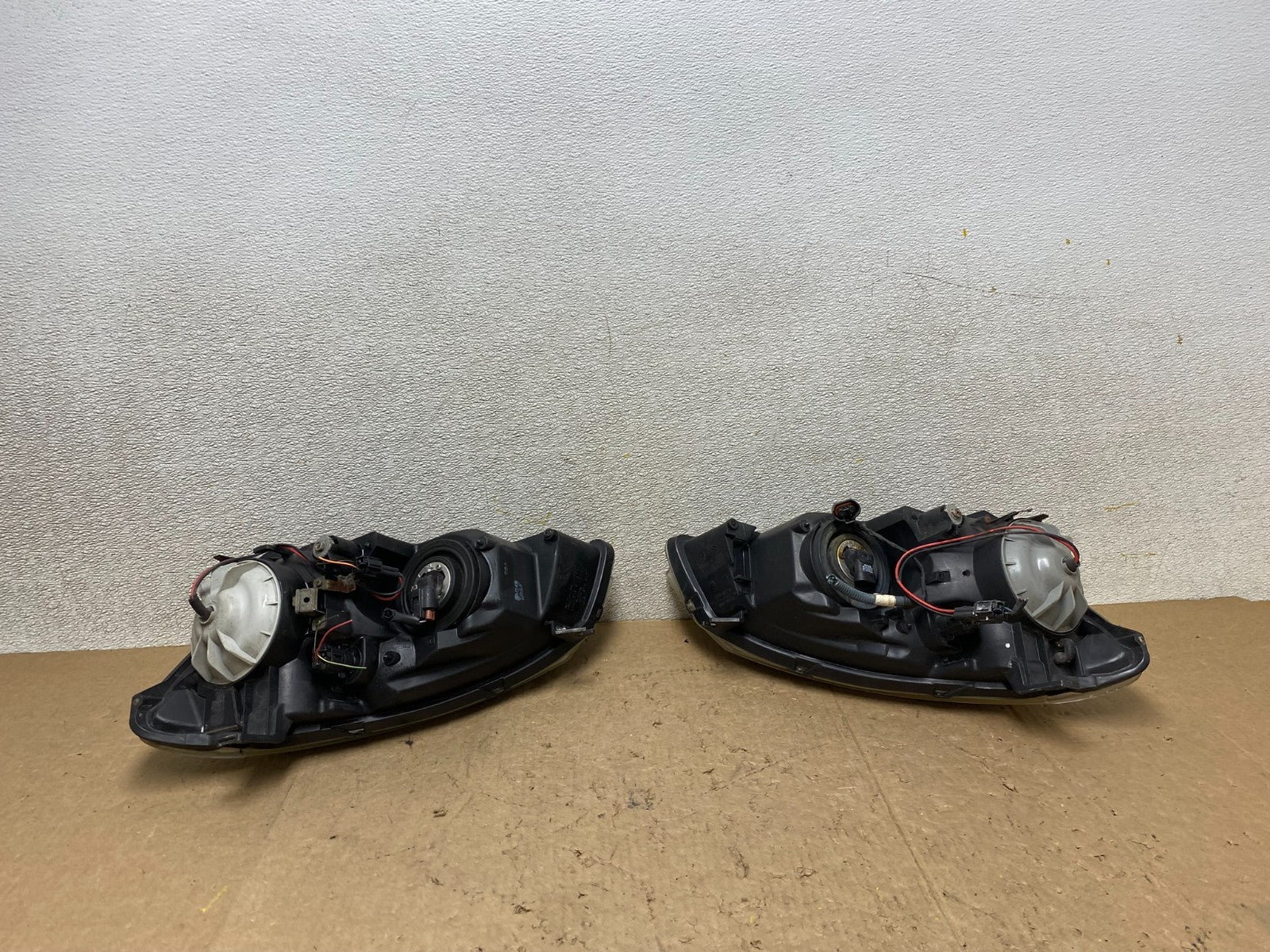 2005 to 2006 Nissan Altima Left+Right Side Set Halogen Headlights W9139 DW13