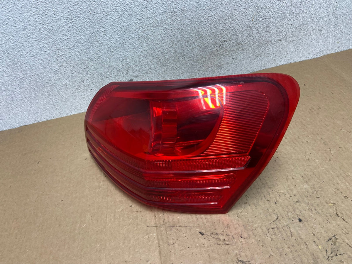 2008 to 2015 Nissan Rogue Right Passenger Rh Side Tail Light AF9878 LK1