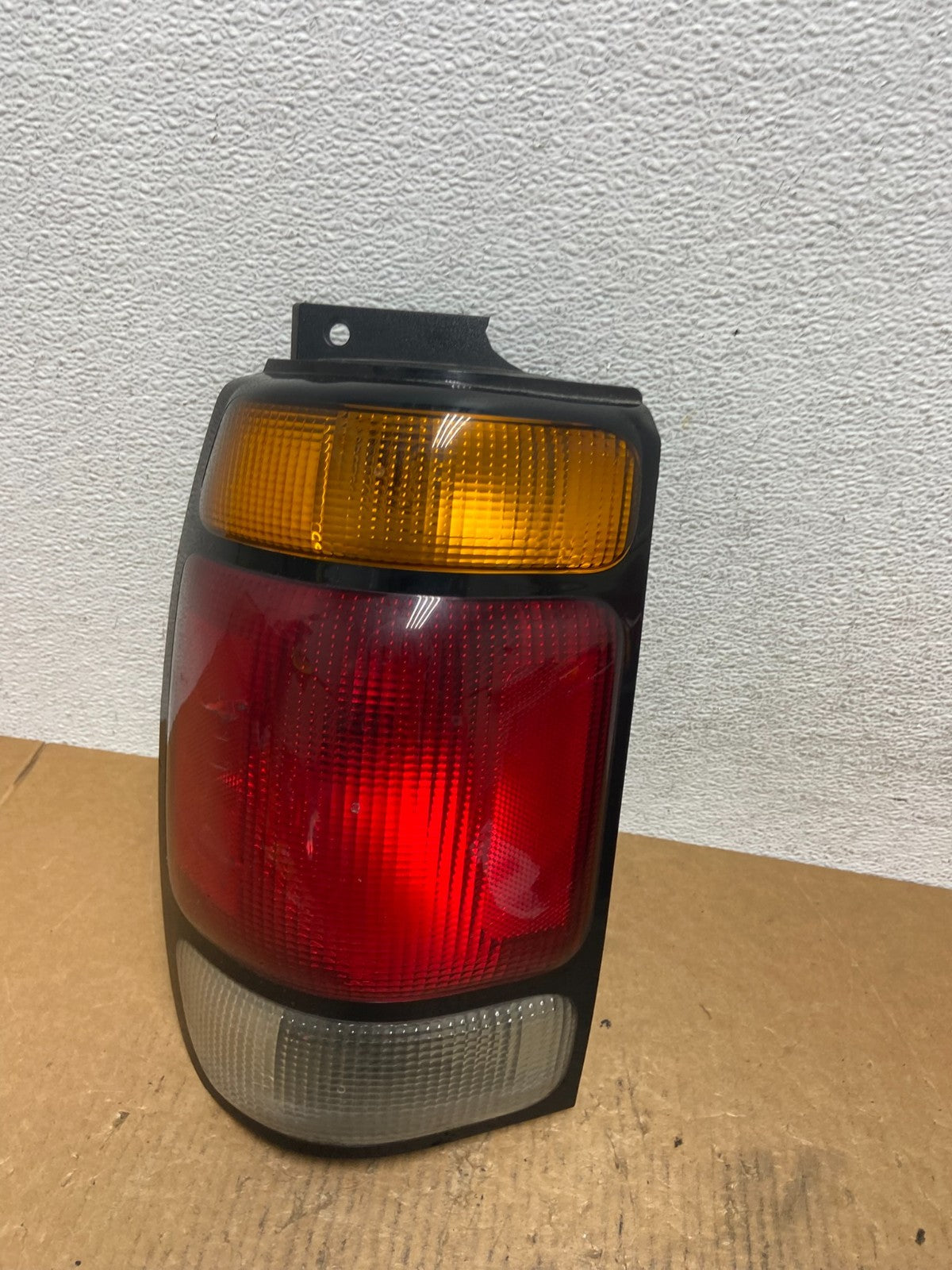1996 to 1997 Ford Explorer Left Driver LH Side Tail light AE1580 DG0