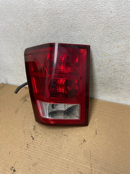 2005 to 2006 Jeep Grand Cherokee Left Driver Side Lh Tail Light AH4241 LK2