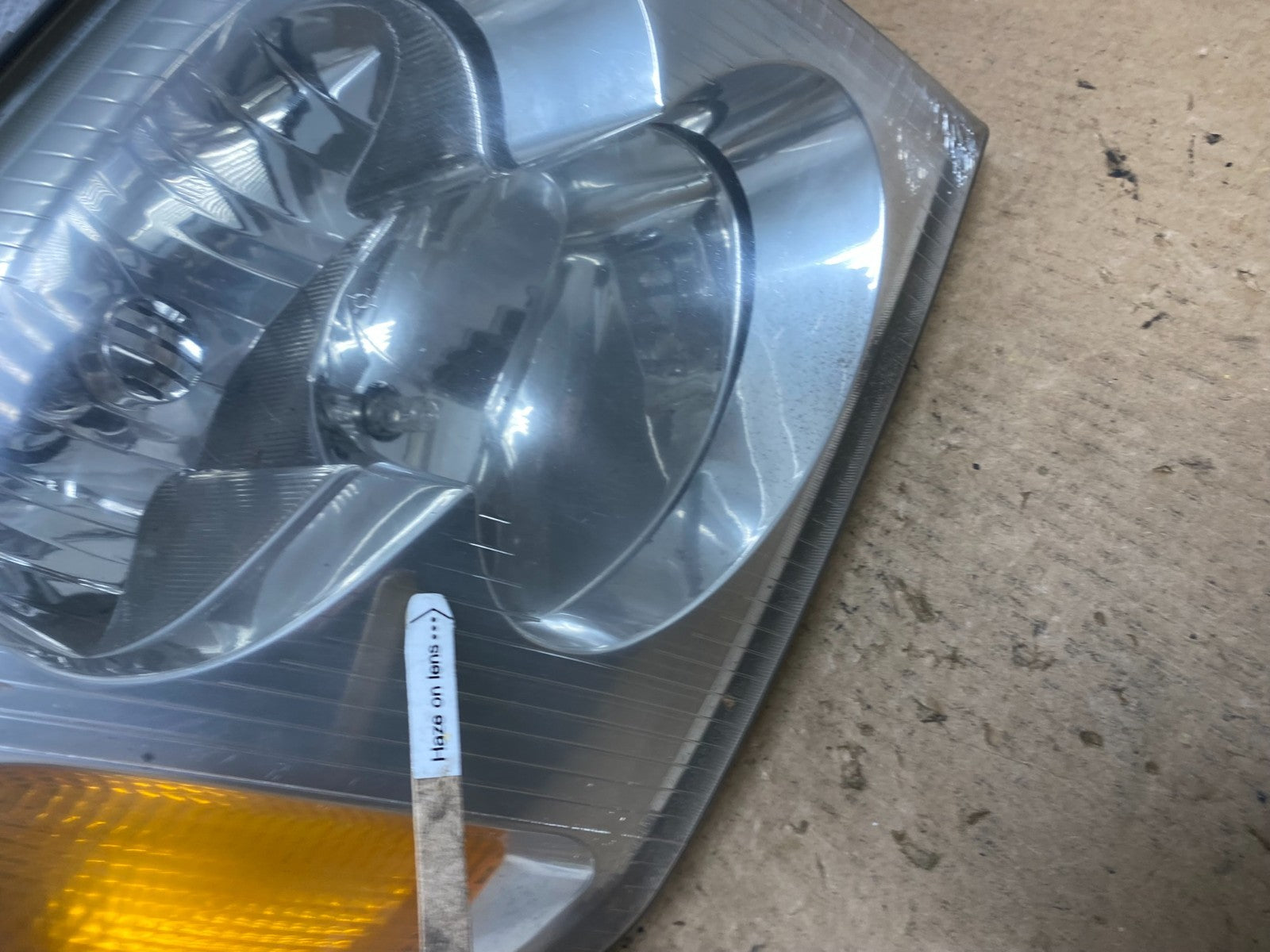 2002 to 2009 Gmc Envoy Right Passenger RH Side Headlight Halogen AC3407 DW4