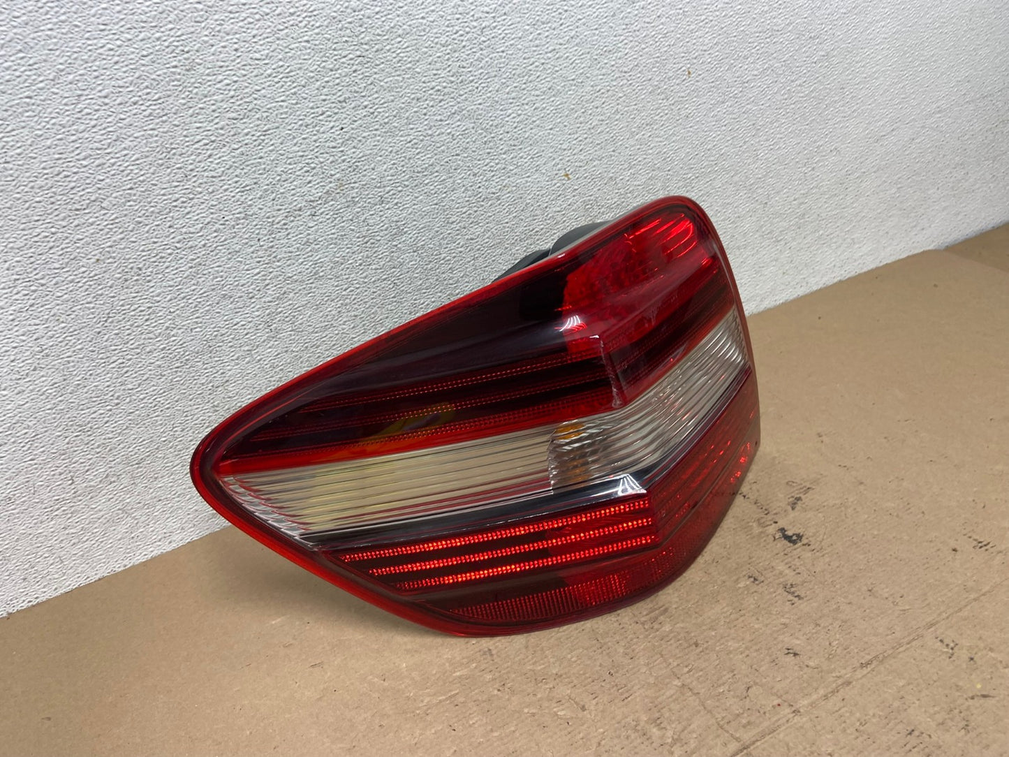 2009 to 2011 Mercedes ML350 ML-Class Left Driver Side LH Tail Light AF4860 LK2