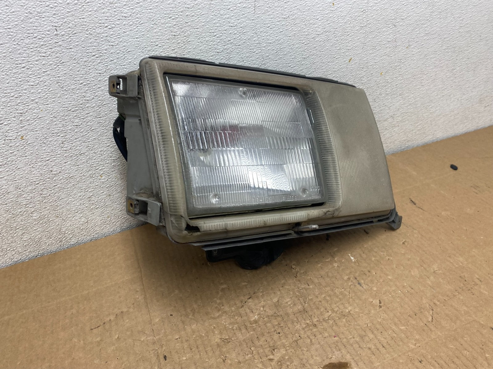 1987 - 1993 Mercedes-benz W201 190E Right RH Side Halogen Headlight Oem O7467 DG2