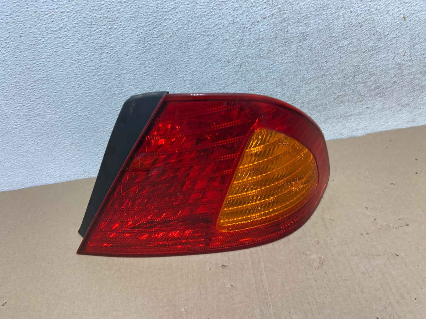 2000 2001 2002 Toyota Avalon Right Passenger Rh Side Tail Light AG6836 LK0
