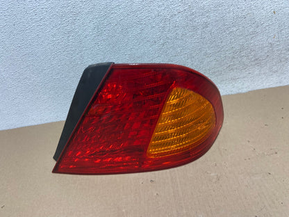 2000 2001 2002 Toyota Avalon Right Passenger Rh Side Tail Light AG6836 LK0
