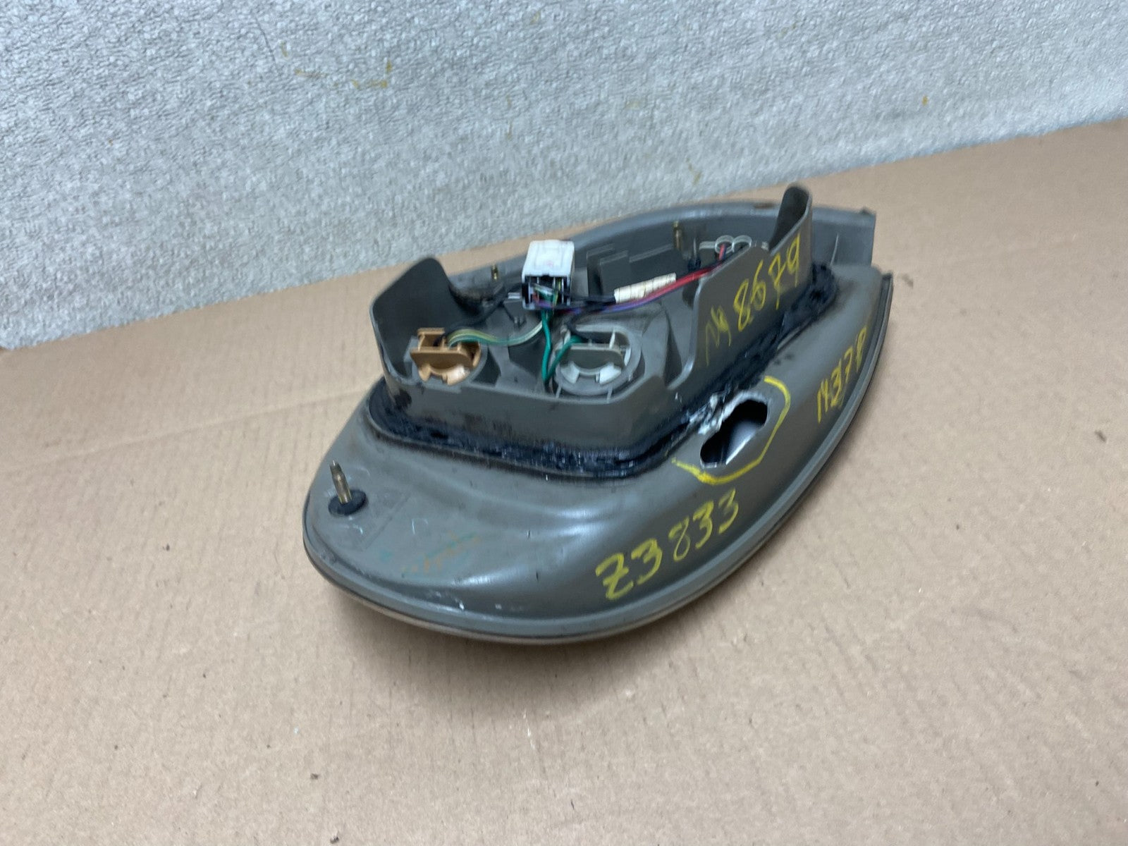 2002 2003 Nissan Maxima Right Passenger RH Side Tail Light Z3833 DW7
